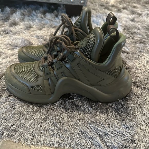 Worn twice shoe are too narrow I have a wide foot - Picture 2 of 5